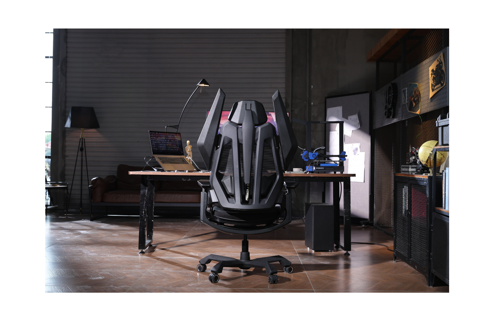 Back view of the T0 at a desk