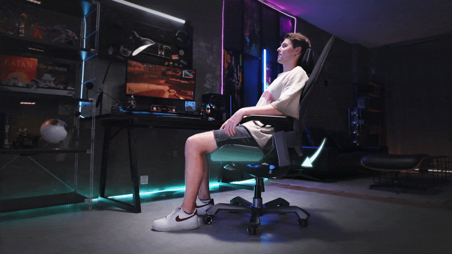Gif showing the features dynamic seat back sync of the T0